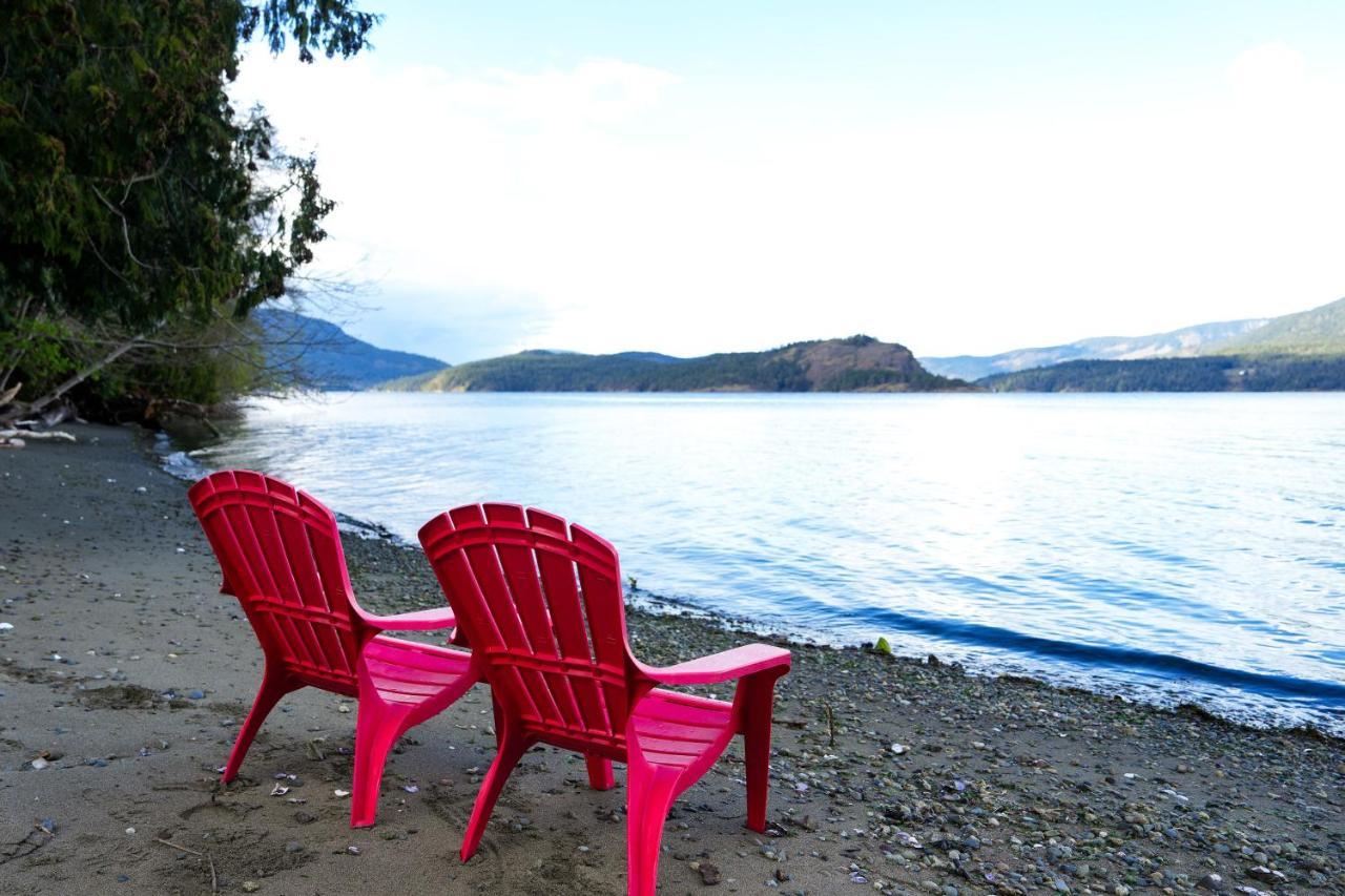 Sea And Cedar Retreat-A Home In A Tranquil Setting Cowichan Bay Eksteriør billede